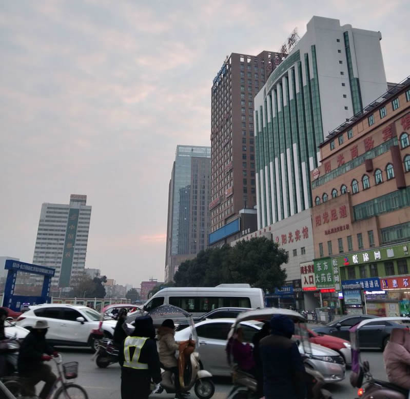 信陽市購物中心定制全自動(dòng)隔油提升一體化設(shè)備和污水提升設(shè)備各1臺(tái)